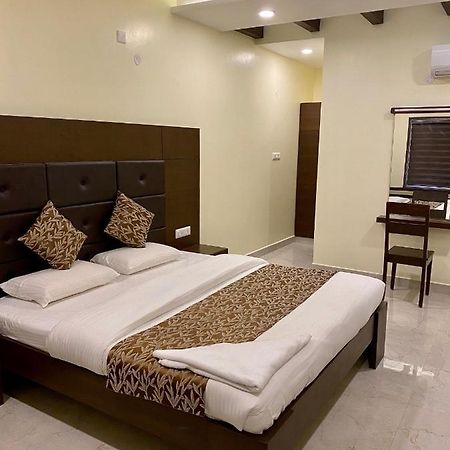 Tranquil Park Hotel Pondicherry Exterior photo