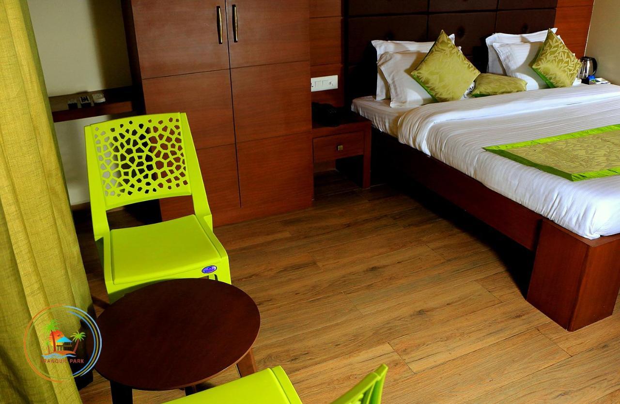 Tranquil Park Hotel Pondicherry Exterior photo
