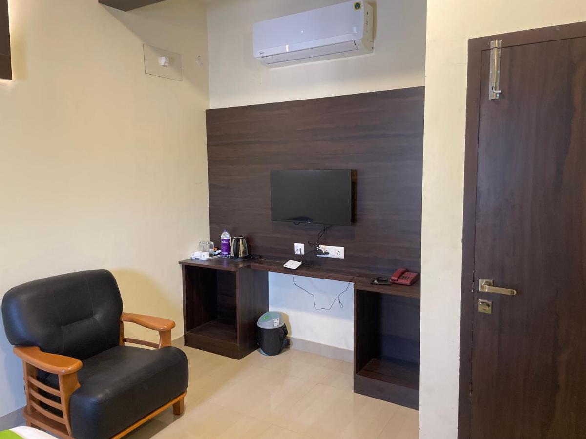 Tranquil Park Hotel Pondicherry Exterior photo