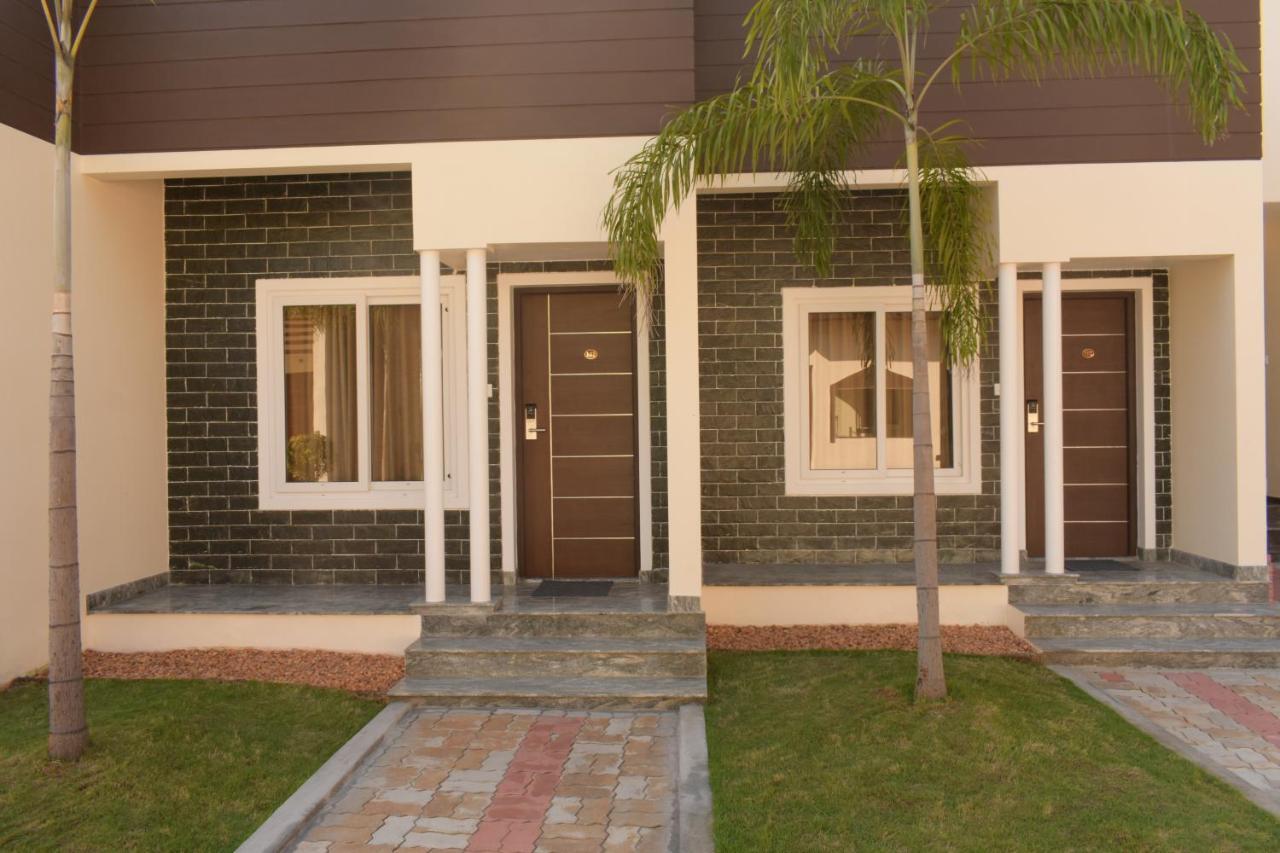 Tranquil Park Hotel Pondicherry Exterior photo