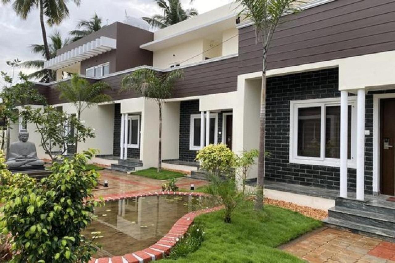 Tranquil Park Hotel Pondicherry Exterior photo